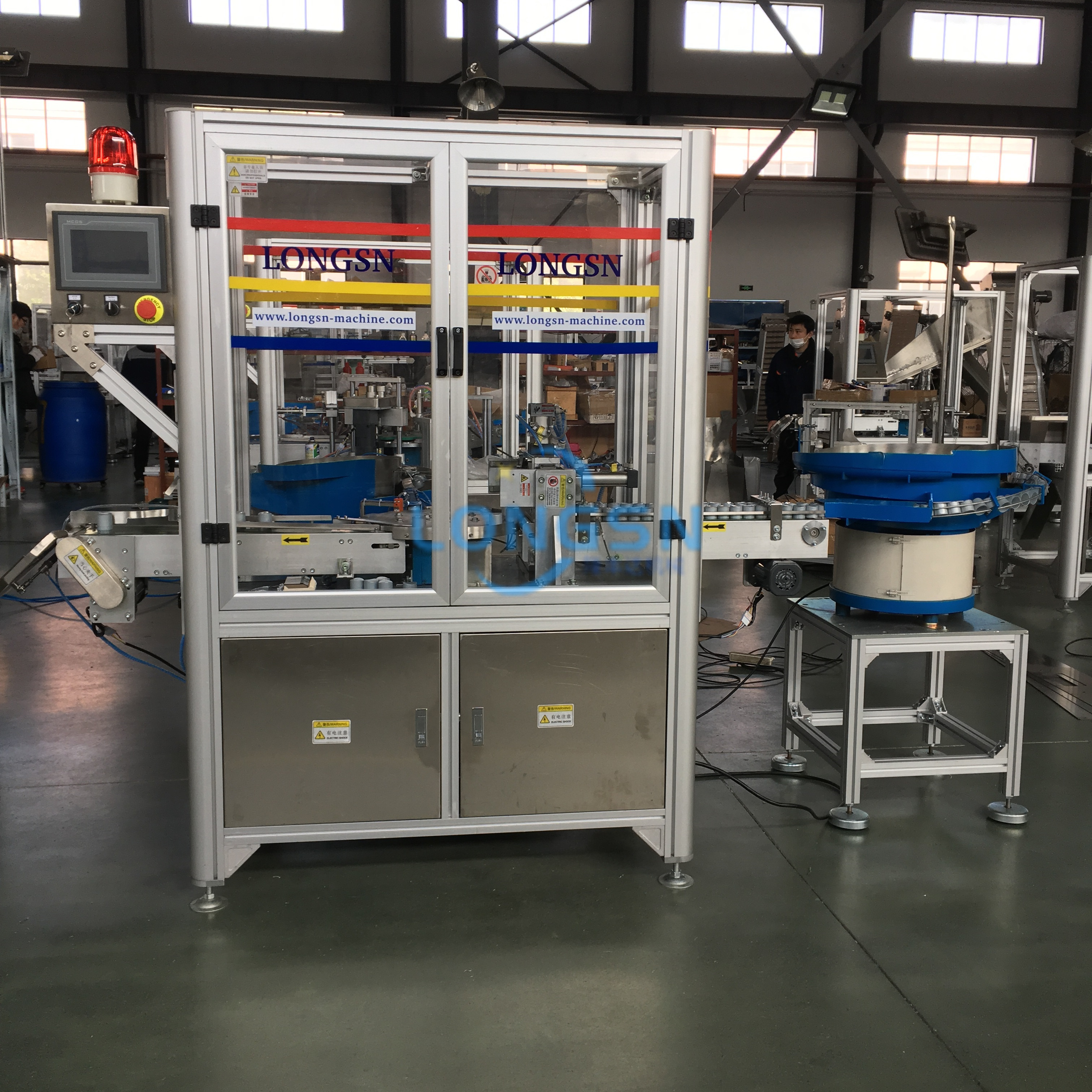 m&aacute;quina de ensamblaje de tapa deportiva