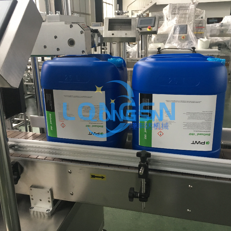 m&aacute;quina de etiquetado de botellas