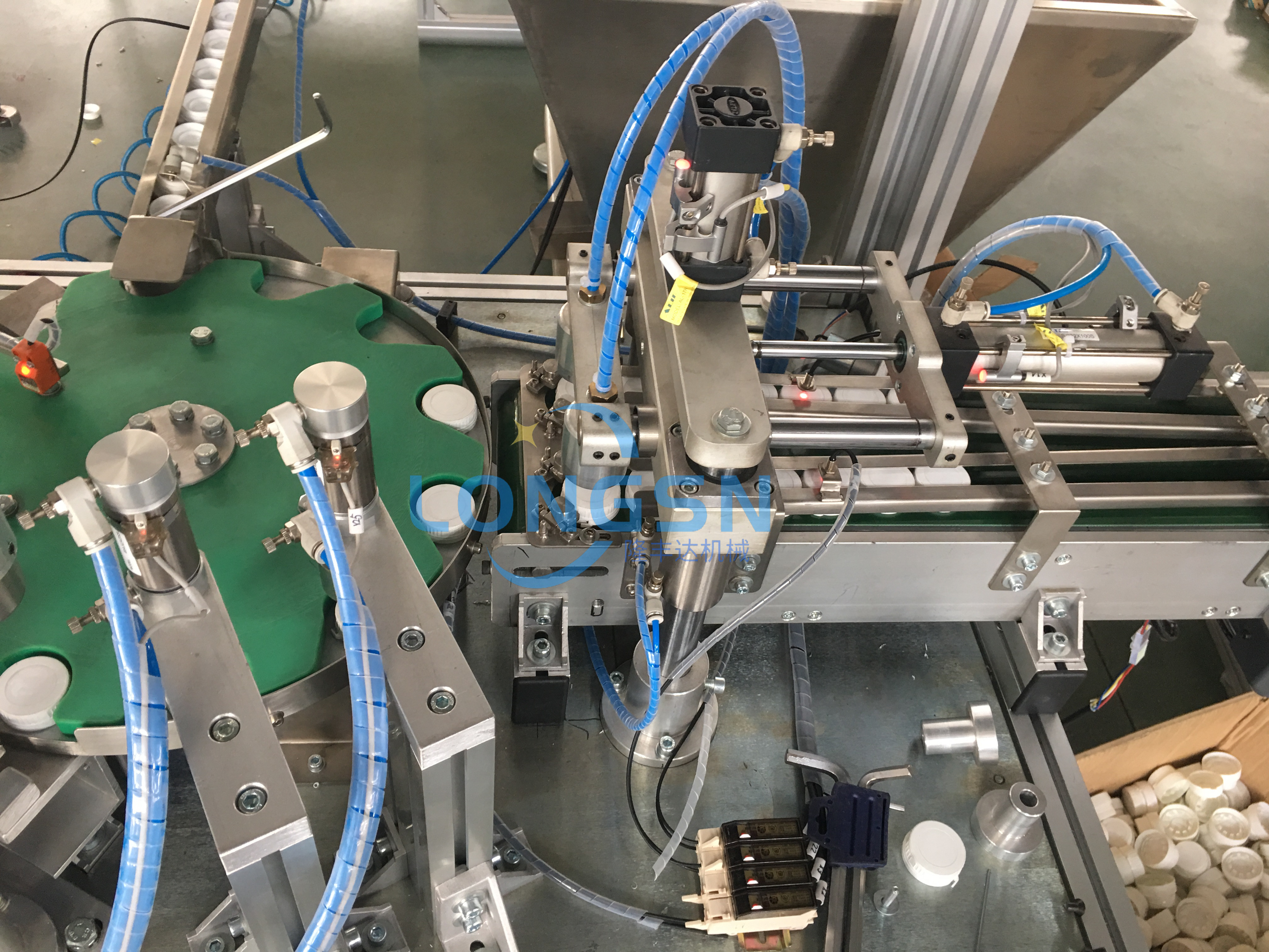 m&aacute;quina de ensamblaje