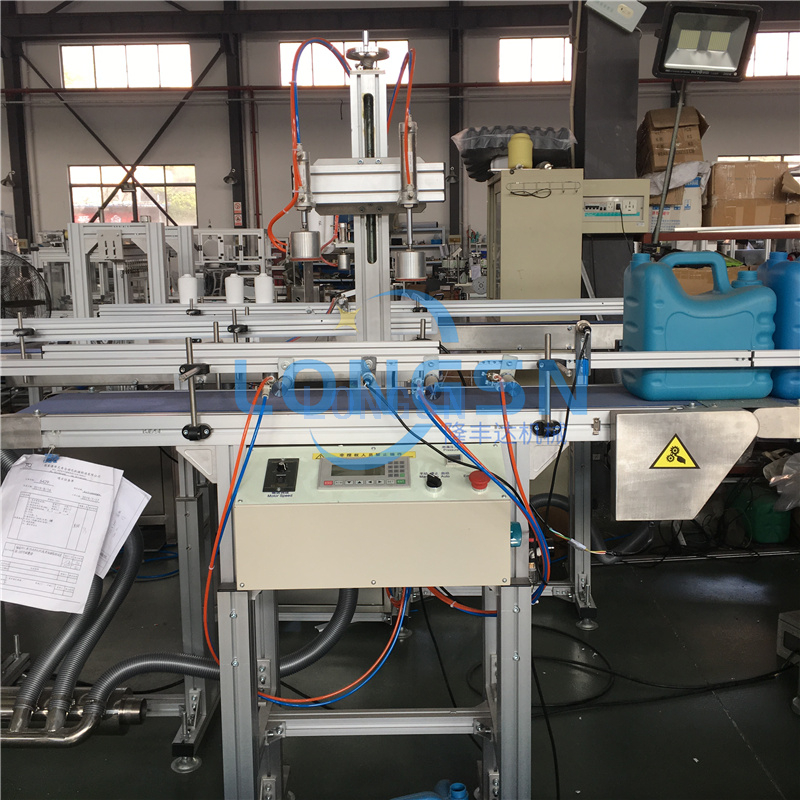 Jerry puede fugas de la m&aacute;quina de prueba