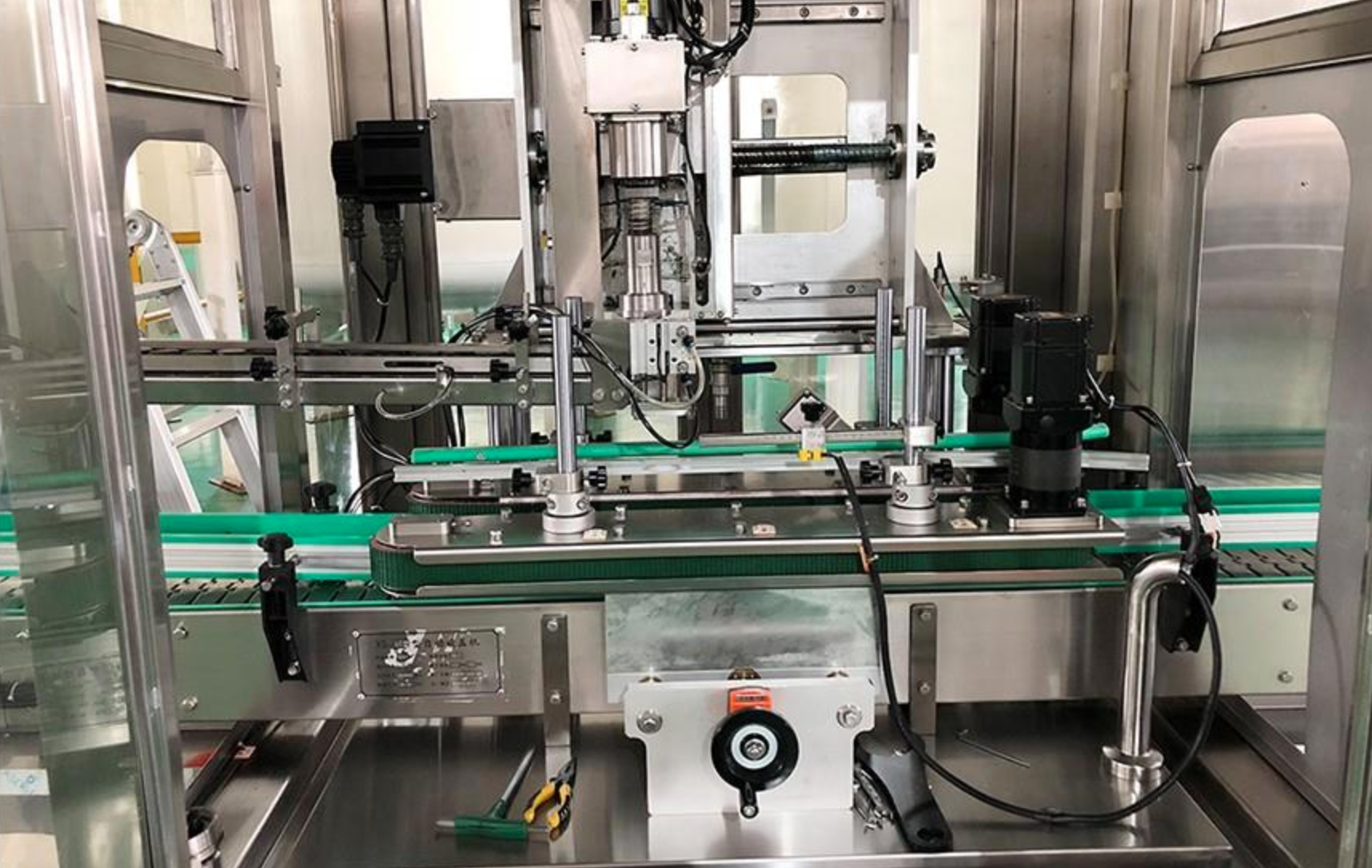 m&aacute;quina de tapa de botella