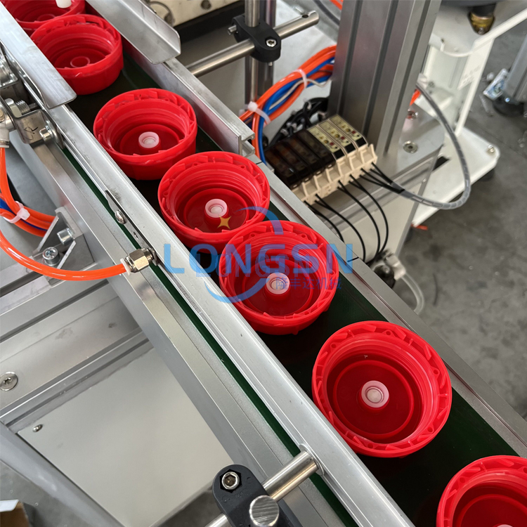 m&aacute;quina de ensamblaje de tapa de pl&aacute;stico